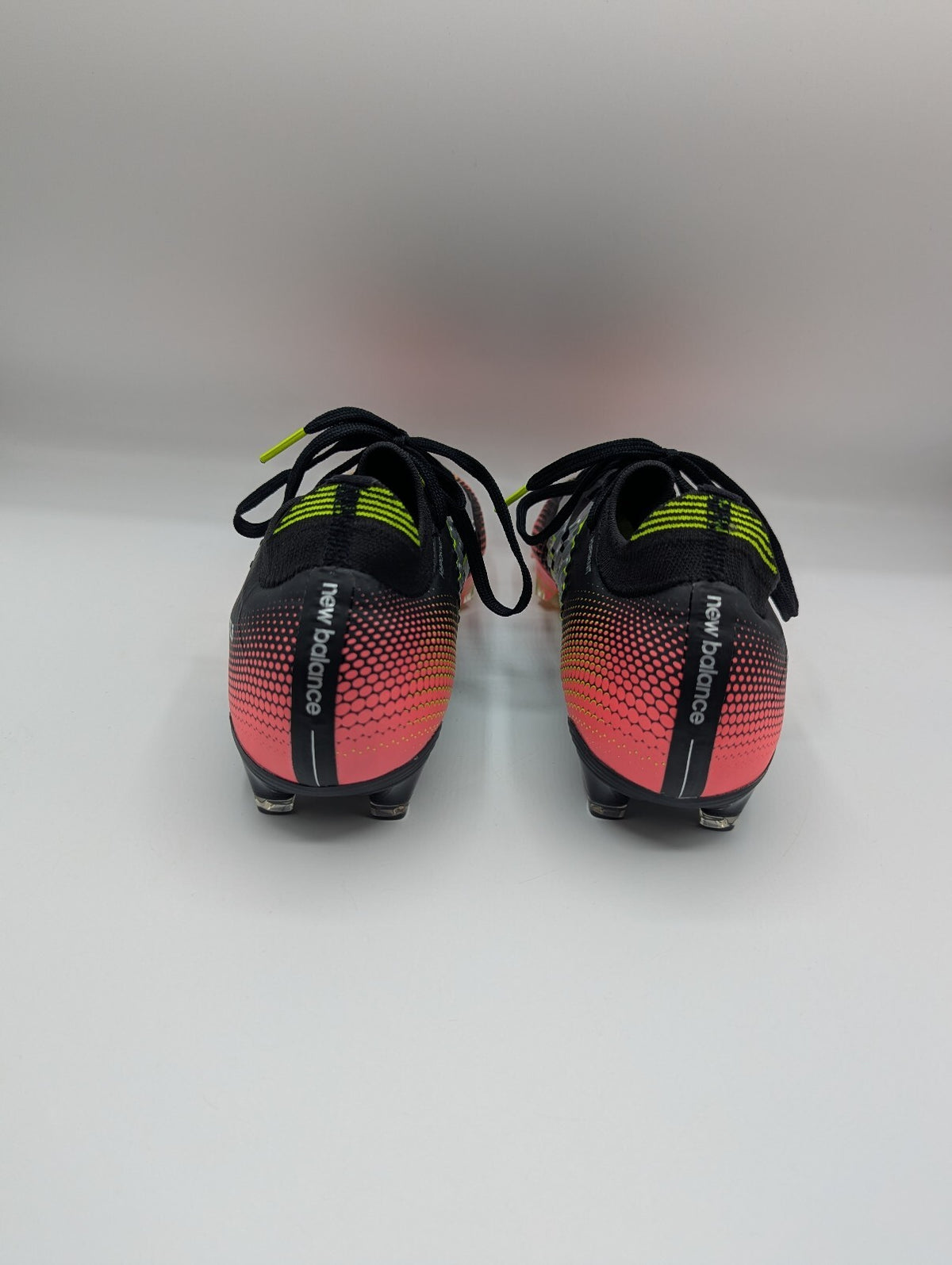 New Balance-Tekela Pro Low Laced FG v4+ Football boots - Black / pink