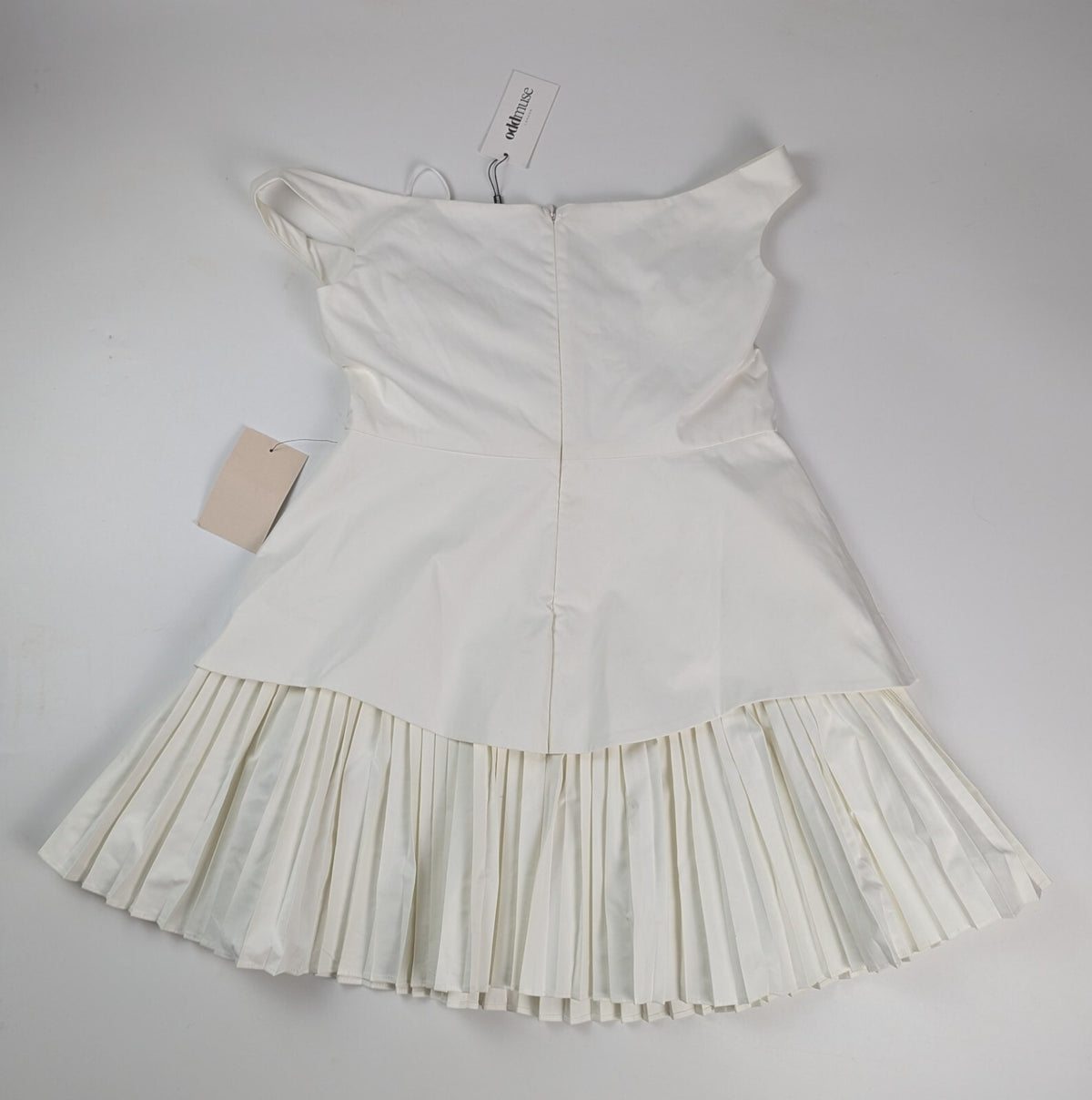 Odd Muse Exclusive Muse No. 1 Dress mini - White