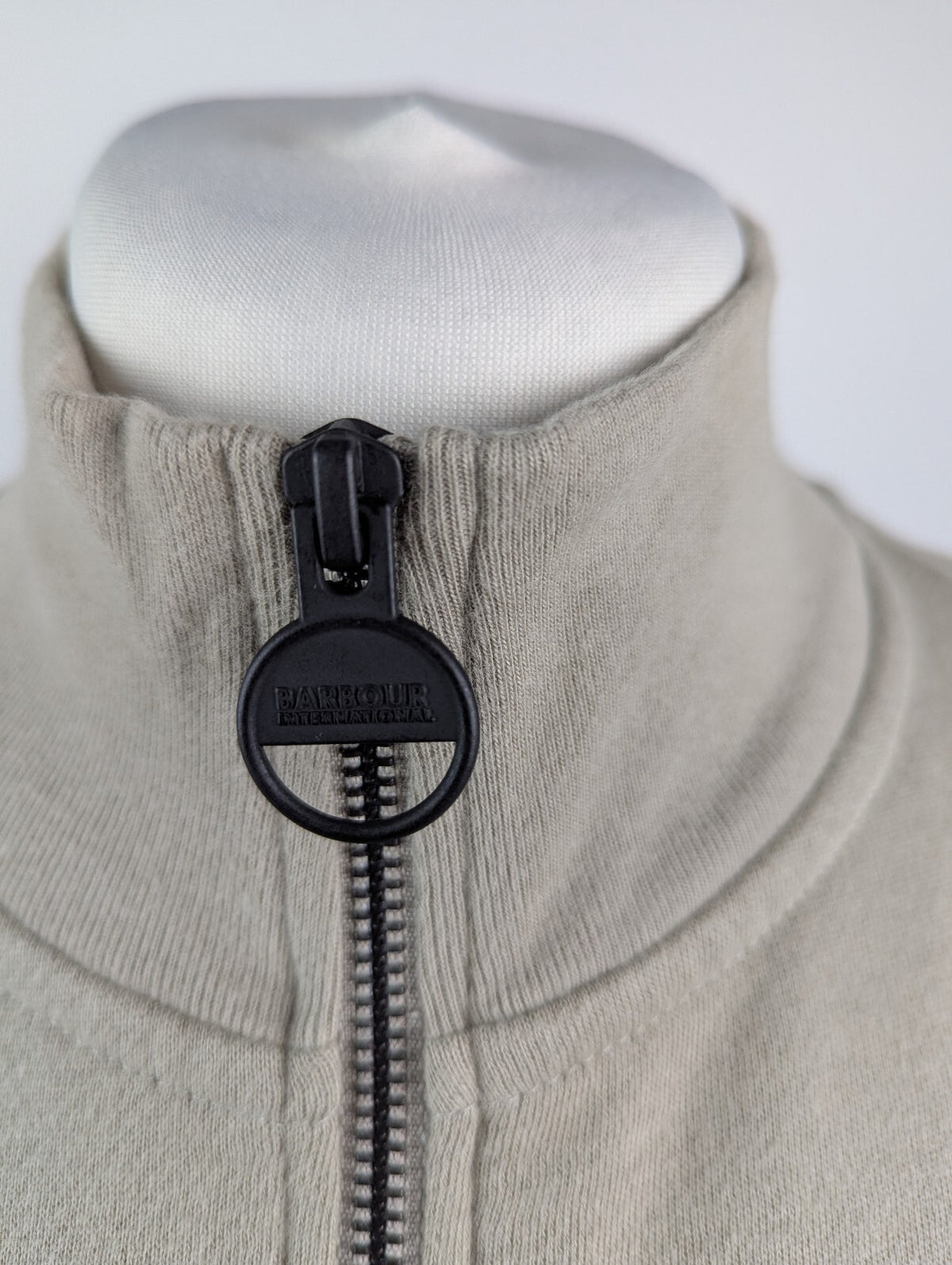 Barbour International Men's Essential Half Zip Sweatshirt - Concrete beige