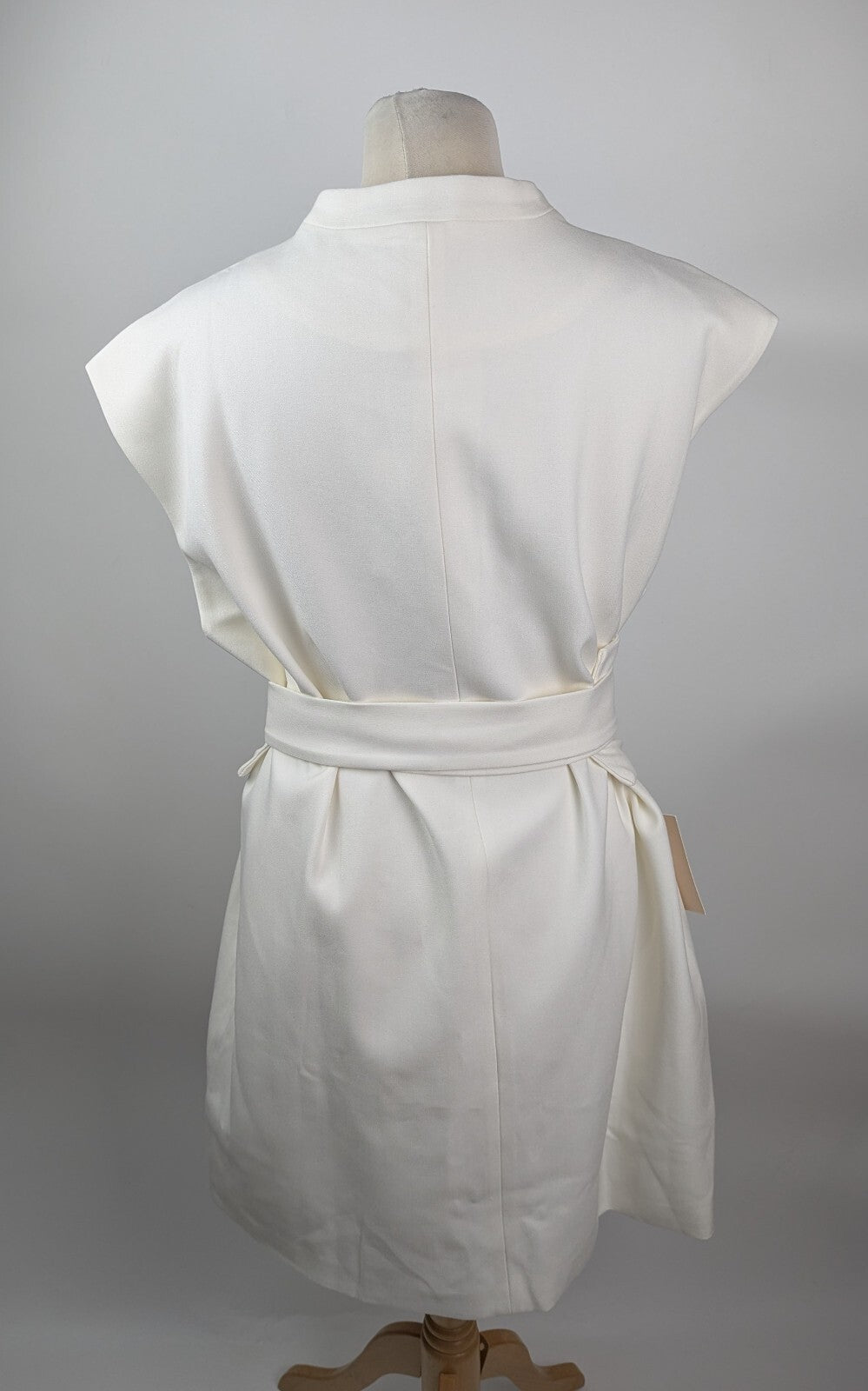 Odd Muse The Ultimate Muse Sleeveless Dress With Additional Belts - white
