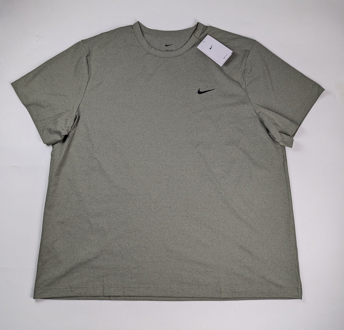 Nike Dri-FIT UV Hyverse Men's gym -  Light army (green)